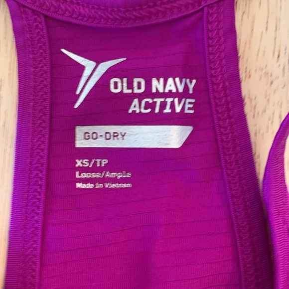 Old Navy Workout Top - Picture 2 of 2